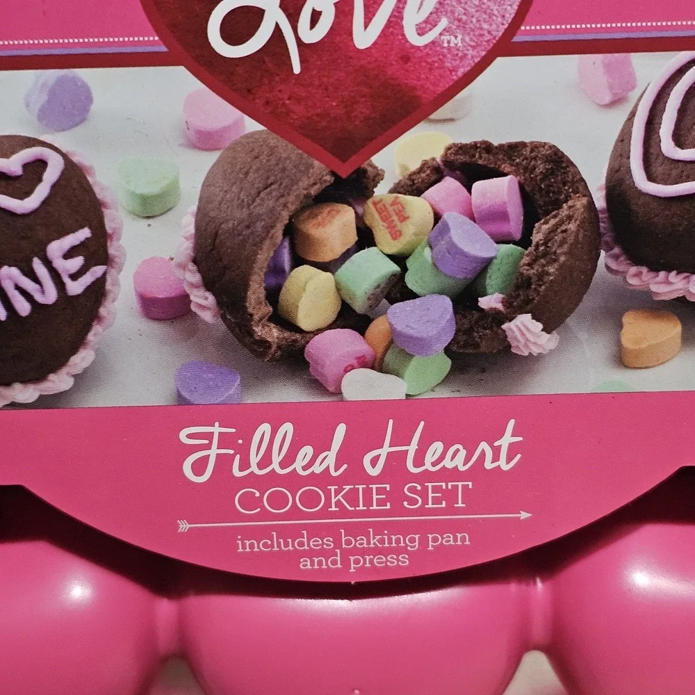 New Nordicware With Love 12 Filled Heart Cookie Cake Tray Set Valentine's Day